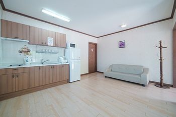 Danyang Wood Scented Pension Hotel Екстериор снимка